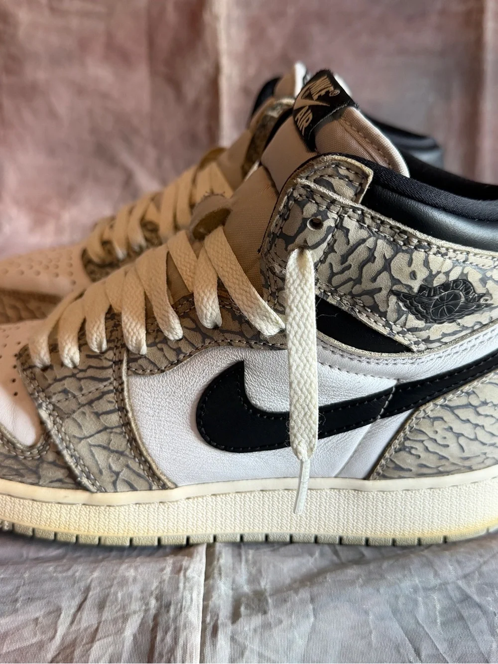 Nike Air Jordan Retro 1 High OG size 7Y